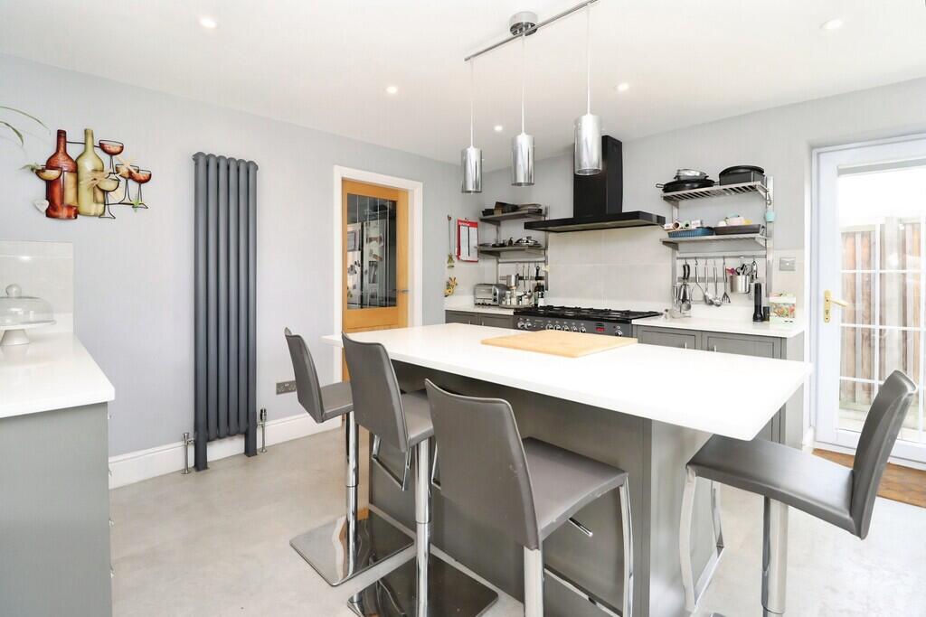 House in West Lindsey, Middle Rasen - More