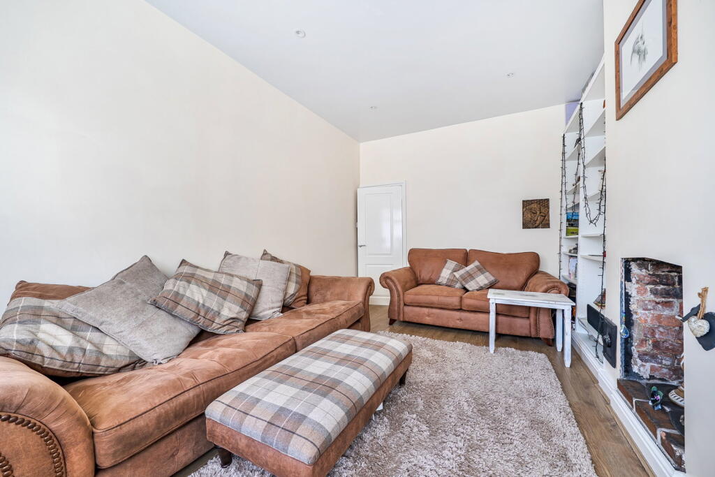 Apartment in Tonbridge - View 2