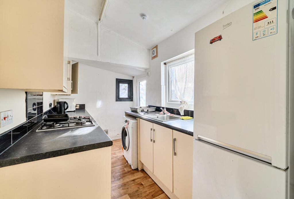 House in Cheltenham, Marle Hill, St Paul’s - View 2