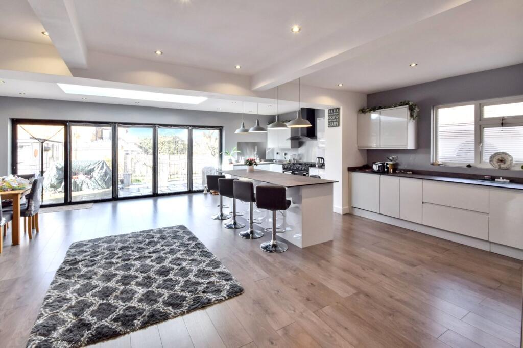 Main image of property: Chestnut Avenue, Walderslade, Chatham, ME5