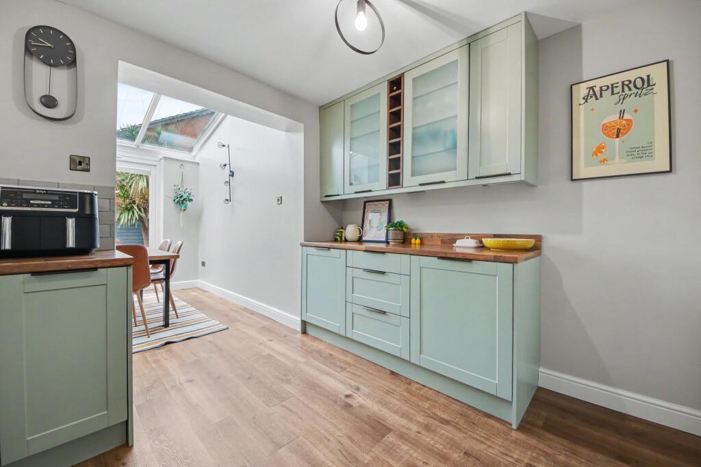 House in Southampton - More
