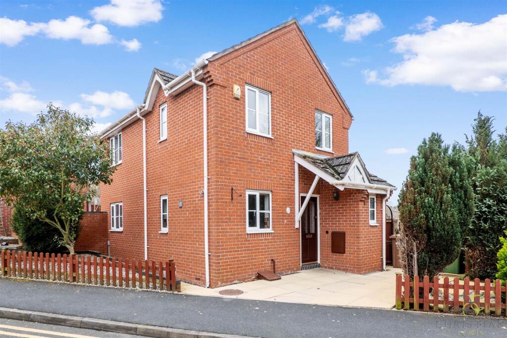 Main image of property: Goodalls Grove, Evesham