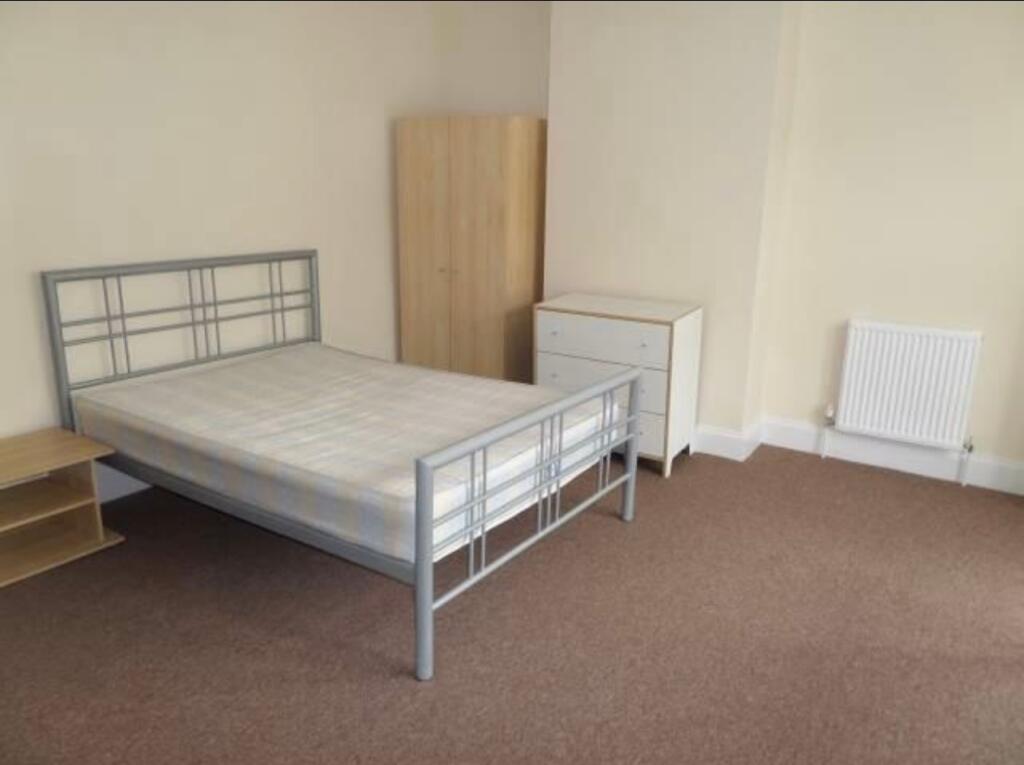 5 bedroom house for rent