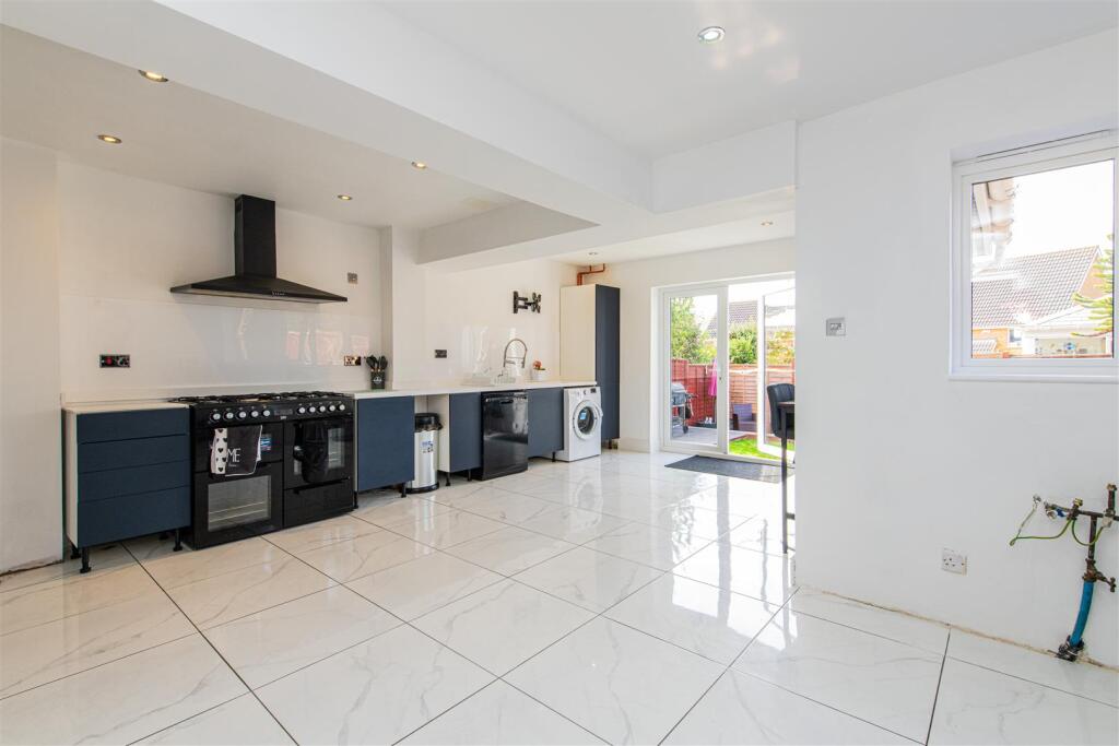 House in Kettering, Leisure Village - View 4