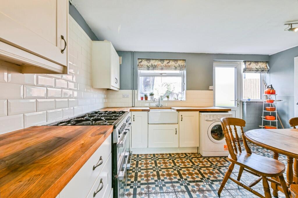 House in Nottingham, Bilborough - View 4
