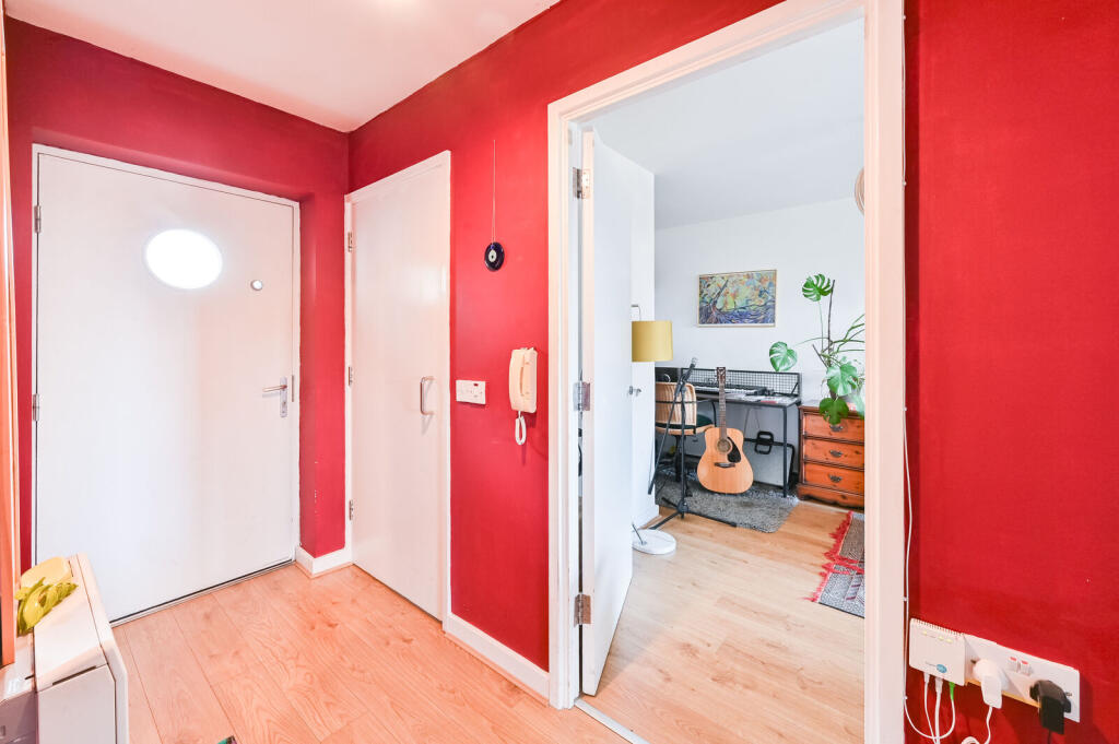 Apartment in London - View 5