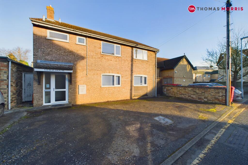 6-bed detached on New Road, St. Ives, Cambridgeshire, PE27, £375,000