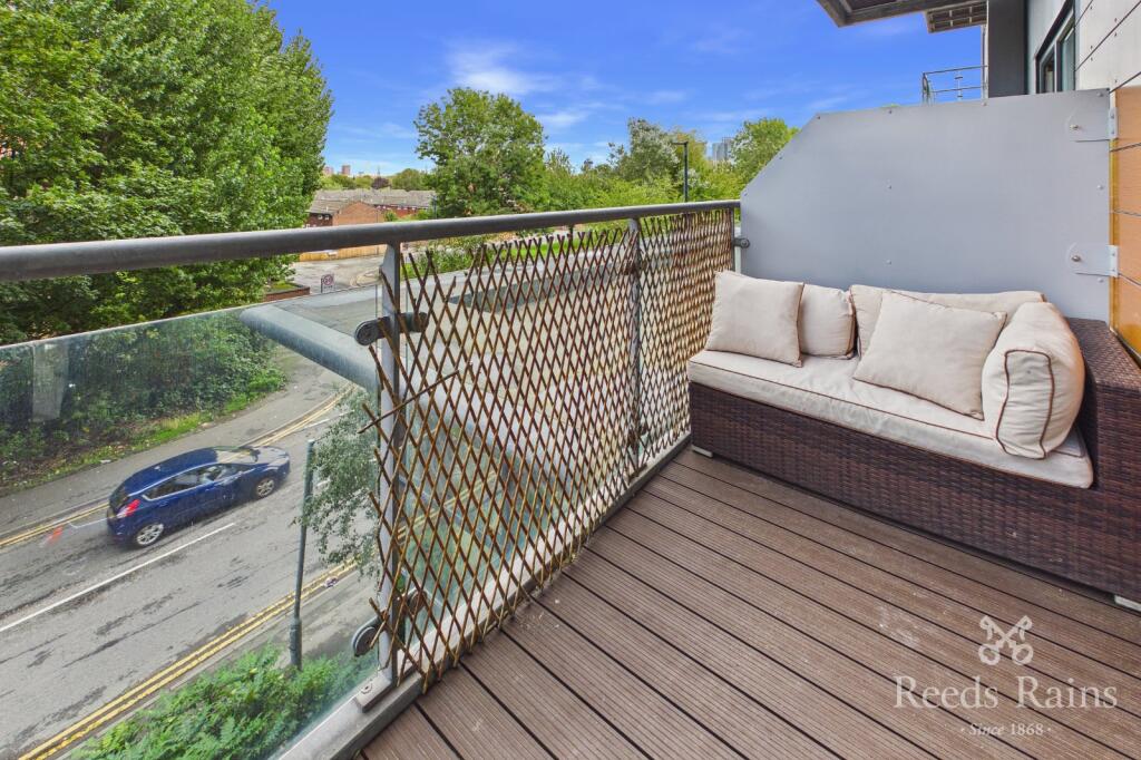 Apartment in Manchester - View 4