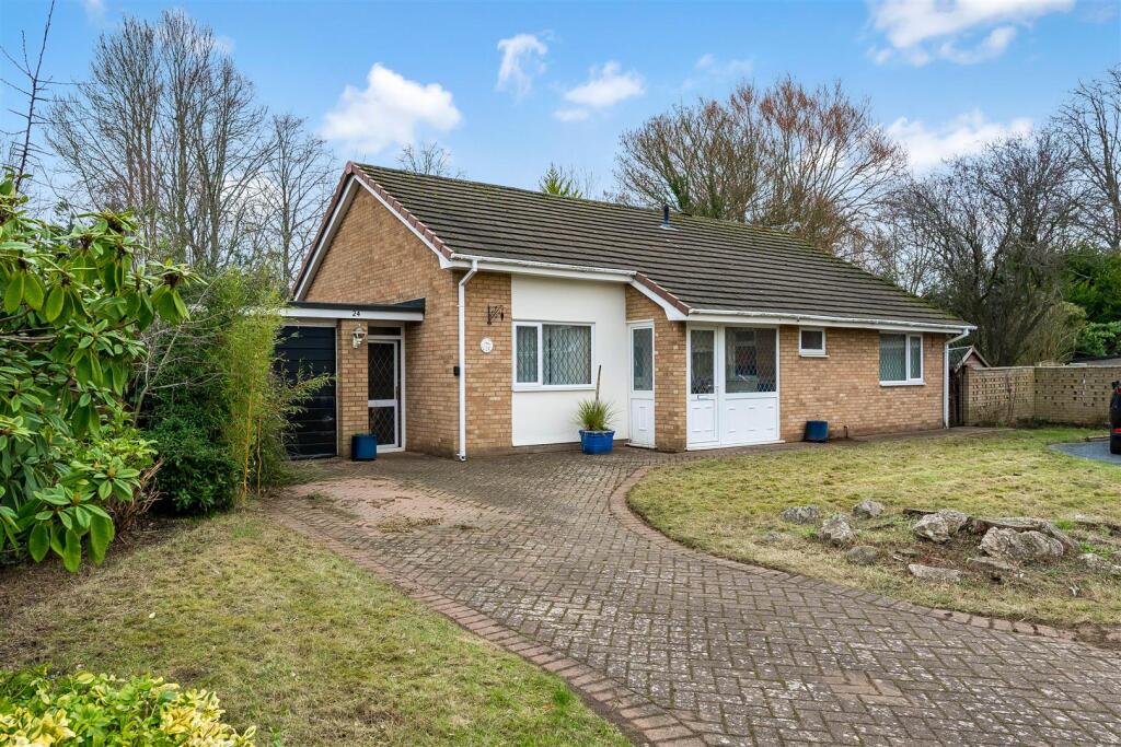 Main image of property: Portola Close, Grappenhall, Warrington