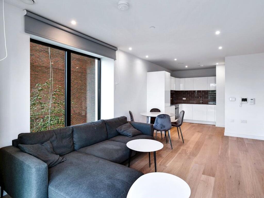 Main image of property: 30 Shipwright Street, London, E16