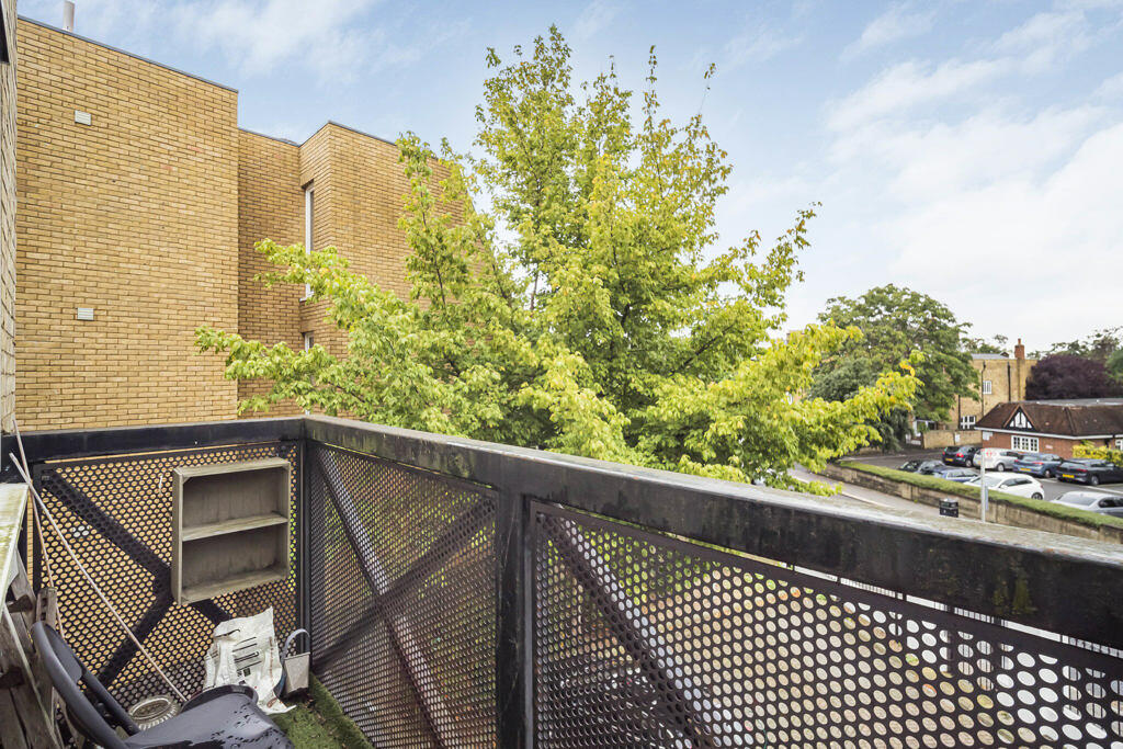 Leigham Court Road, Streatham Hill, SW16 photo 3