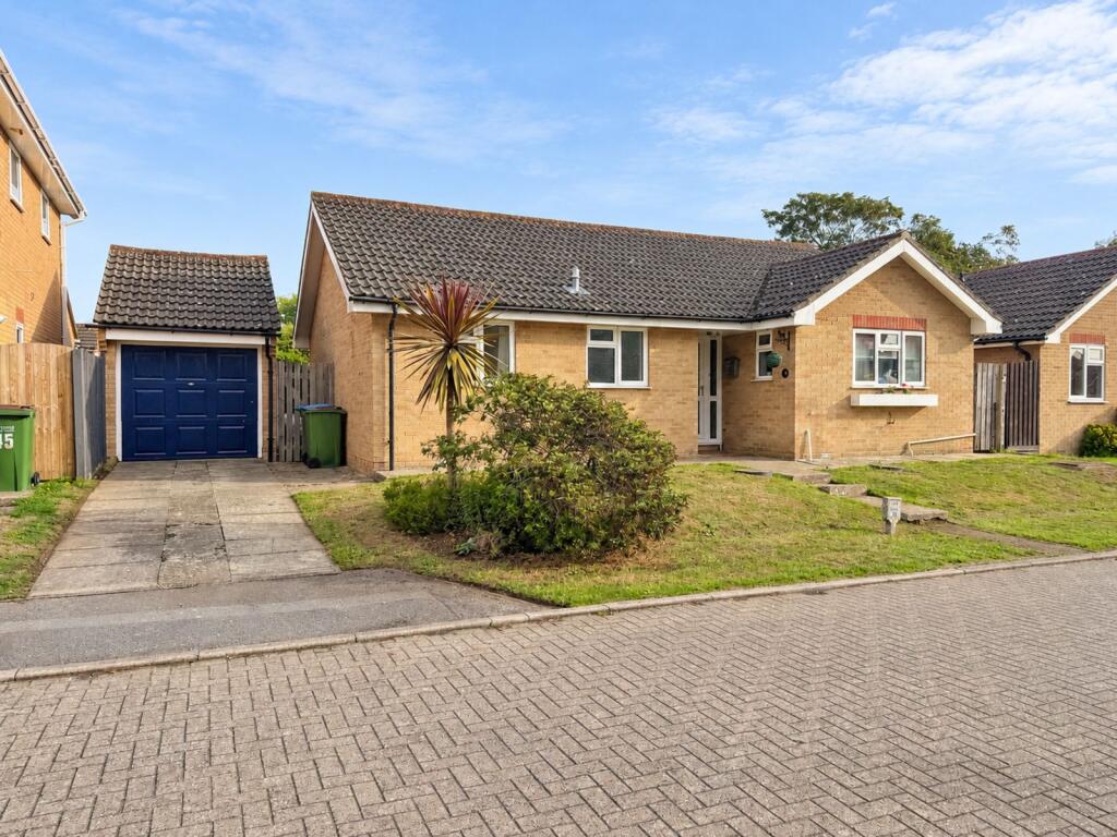 3-bed detached on Pound Gate Drive, Fareham, PO14 4AT, £350,000