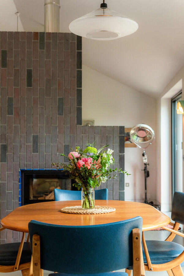 House in London, Willesden Green, Harlesden - More