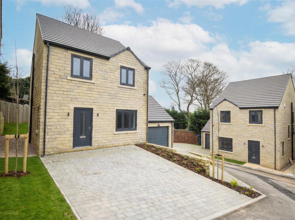 Main image of property: 15 Headland Lane, Earlsheaton, WF12 8JS