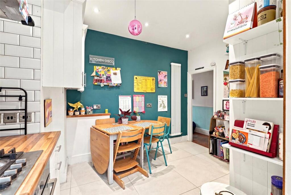 Hawthorn Road, London, N8 photo 3