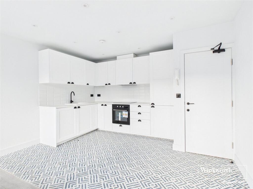 Main image of property: London Road, Newbury, Berkshire, RG14