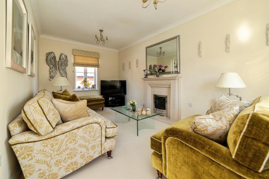 Additional image 4 of Devon Mead, Hatfield