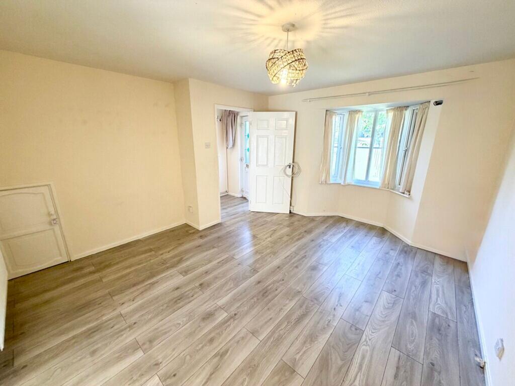 Rye Close, Middleleaze, SN5 photo 4
