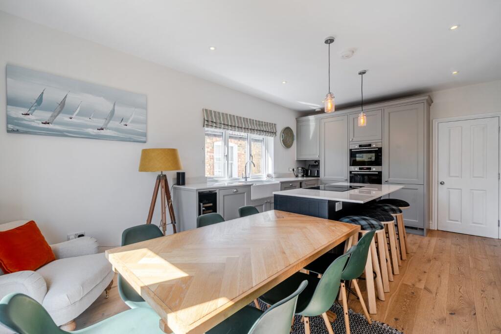 Apartment in London - View 3