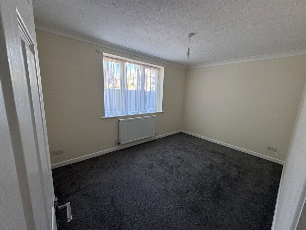 Wimborne Road, Bournemouth, Dorset, BH9 photo 3