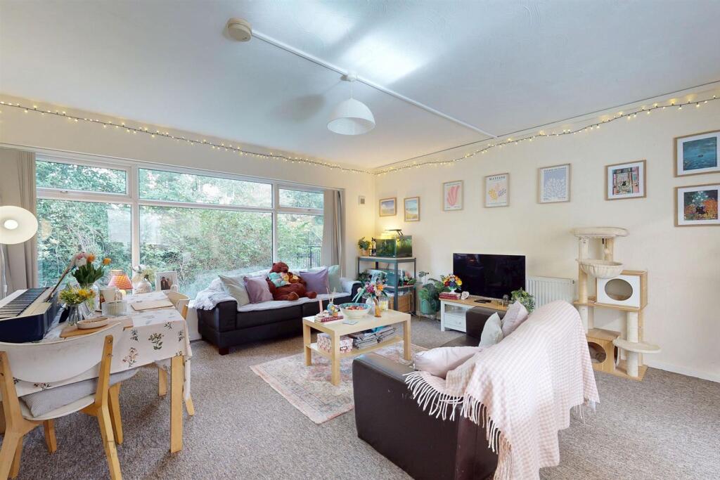 Apartment in Sheffield - View 2