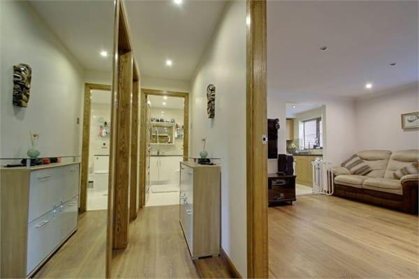 Apartment in London - View 5