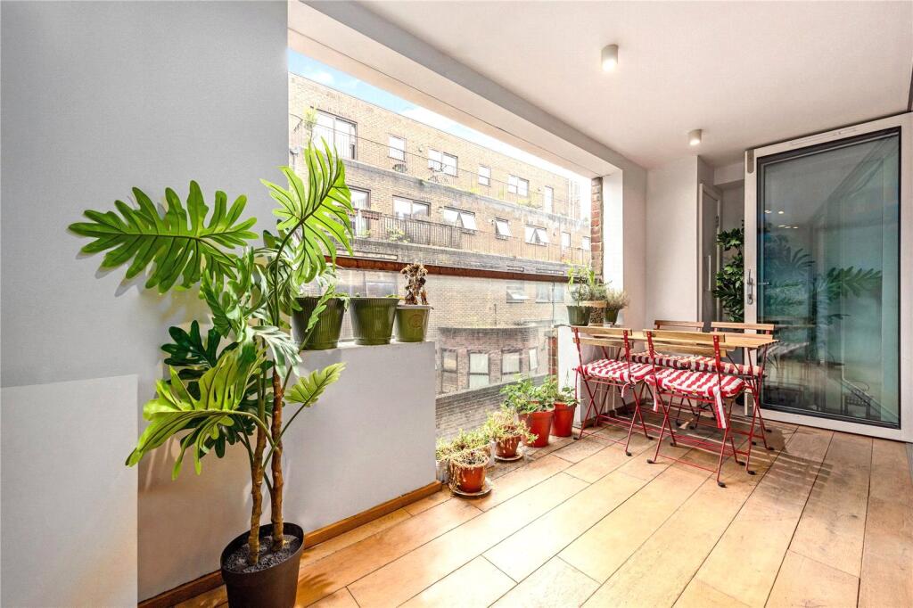 Apartment in London - View 2