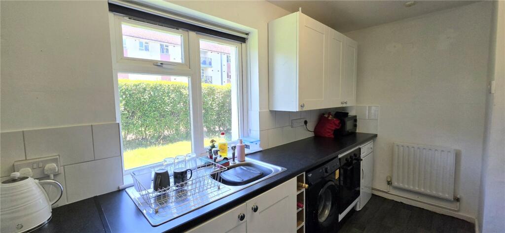 Pinnock Place, Tile Hill, Coventry, CV4 photo 4