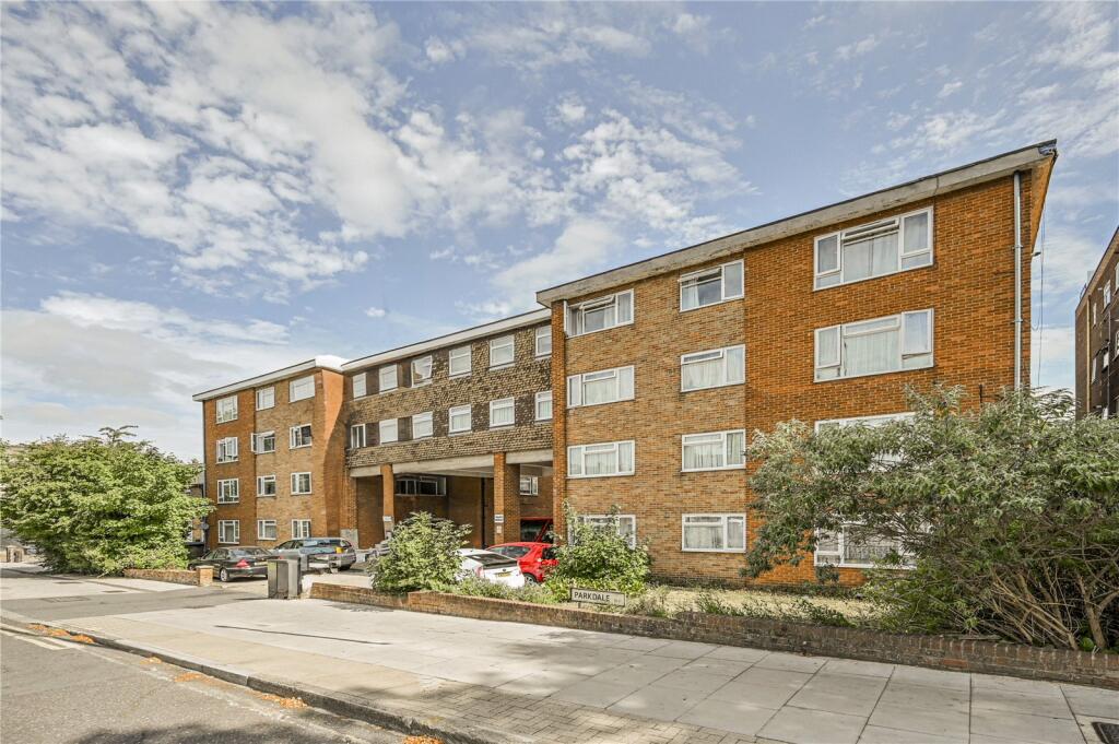 Main image of property: Bounds Green Road, London, N11