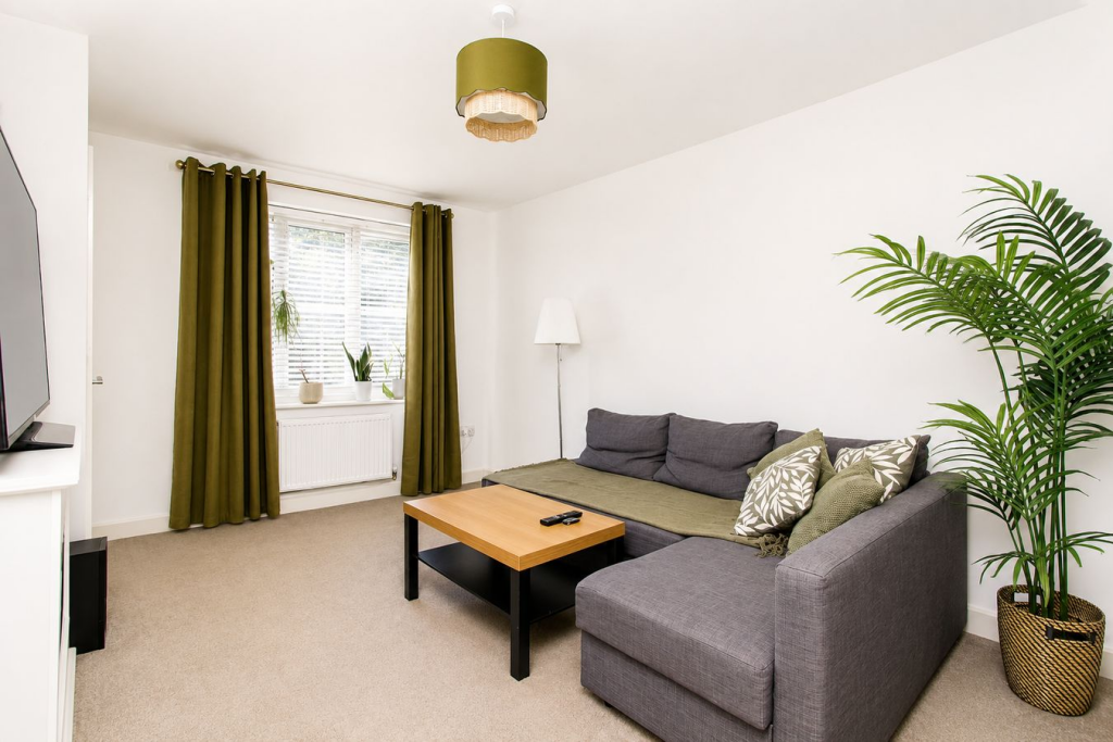 Badger Road, Thornbury, BS35 photo 4