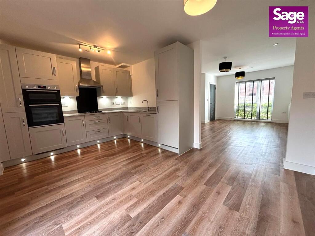 House in Newport, Glan Llyn - View 2