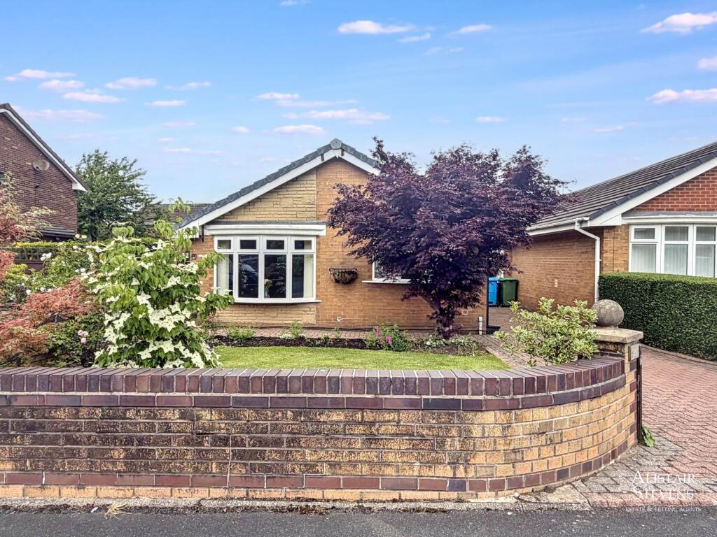 Main image of property: Arnside Avenue, Chadderton