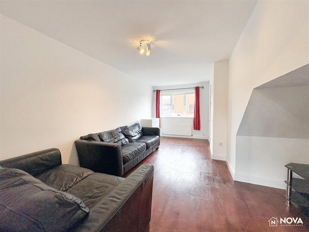 House in Luton, Limbury - View 3