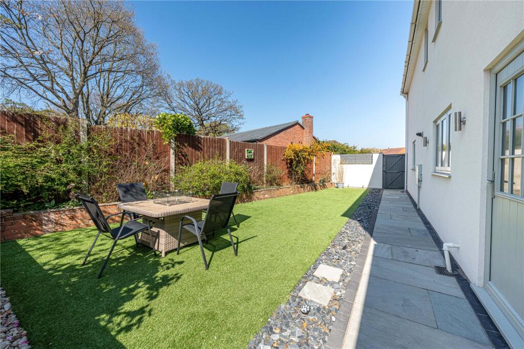 Additional image 43 of Carnoustie, Tamworth, Staffordshire, B77