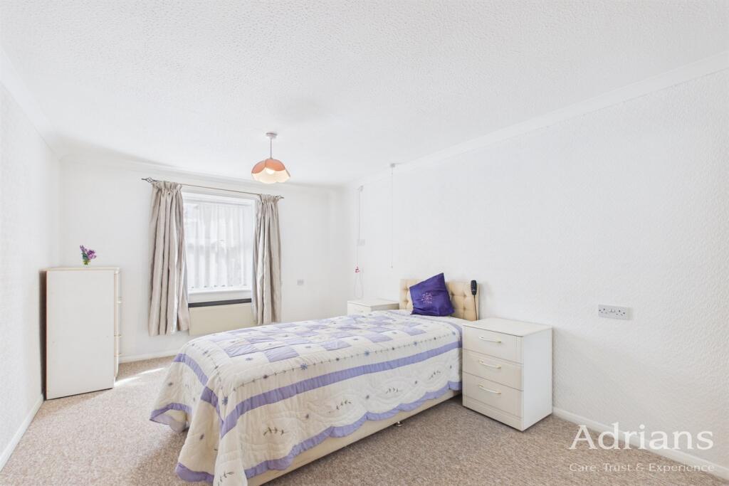 Apartment in Chelmsford, Springfield Park - View 4