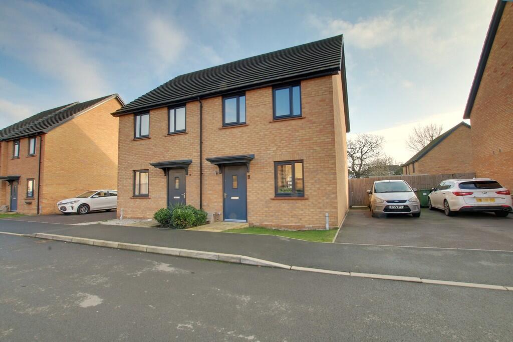 Main image of property: Off Wagstaffe Close