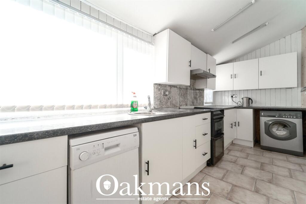House in Birmingham, West Midlands - More