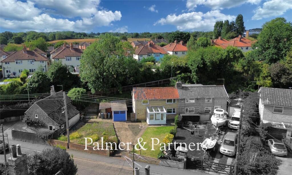 2-bed semi-detached on Mill Road, Saxmundham, Suffolk, IP17, £212,000