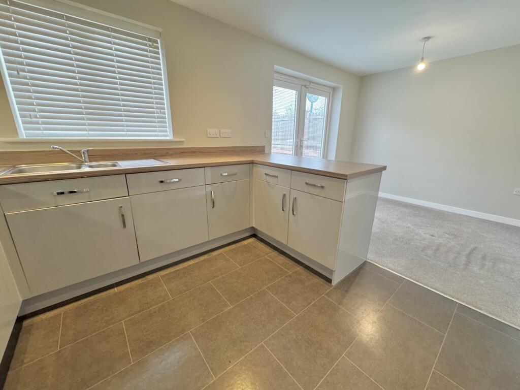 House in Sunderland, Peat Carr Estate, Hetton - More