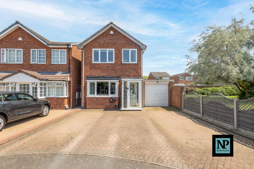 Main image of property: Rowan Close, Kingsbury, B78