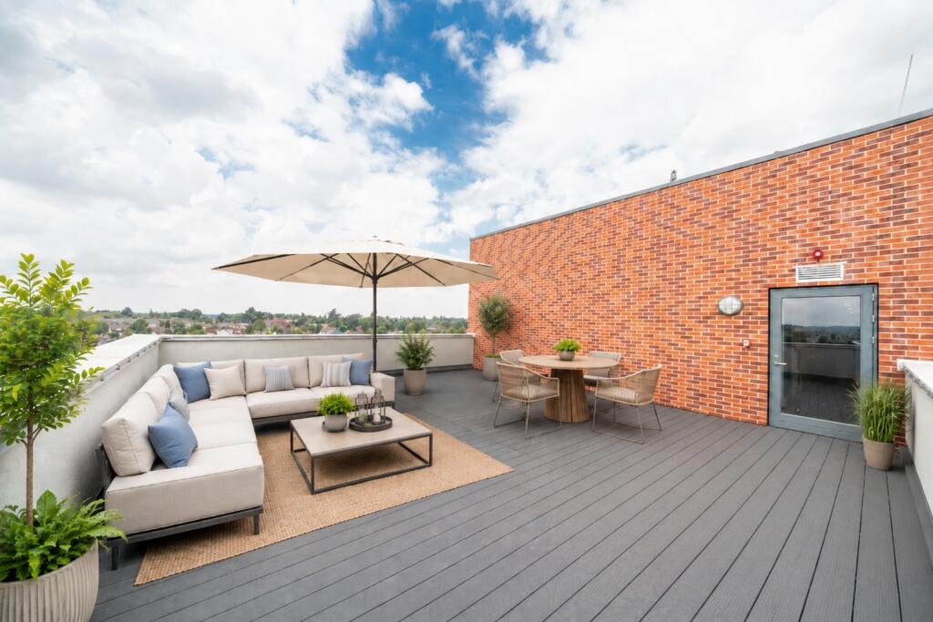 Apartment in Watford, North Watford - More