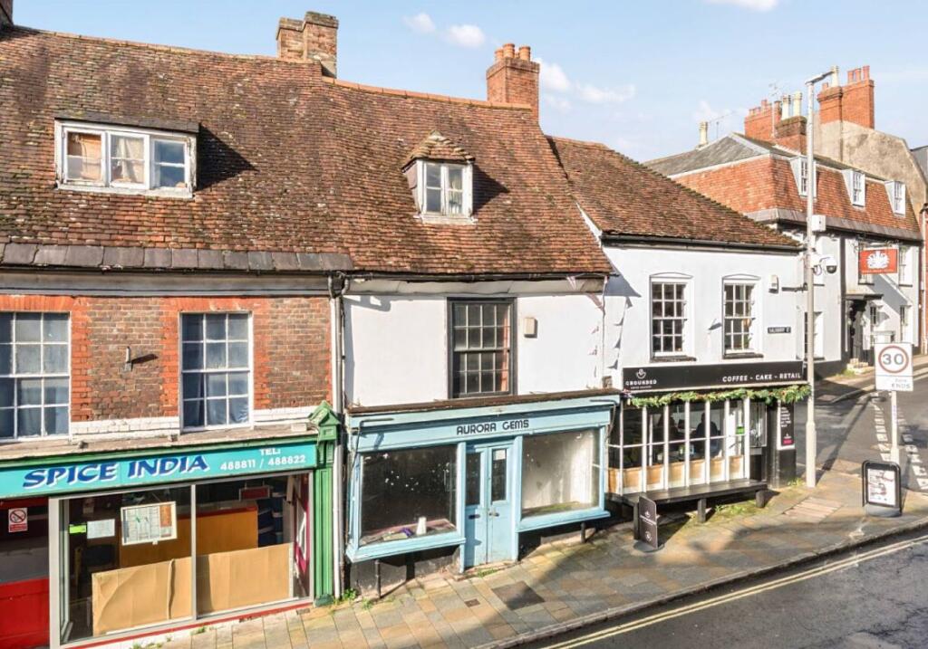 Main image of property: 31 Salisbury Street, Blandford Forum, Dorset, DT11 7AU