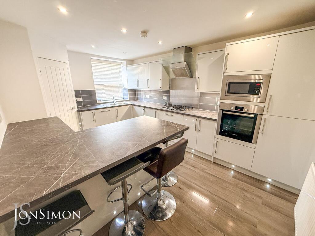 House in Bolton - View 5