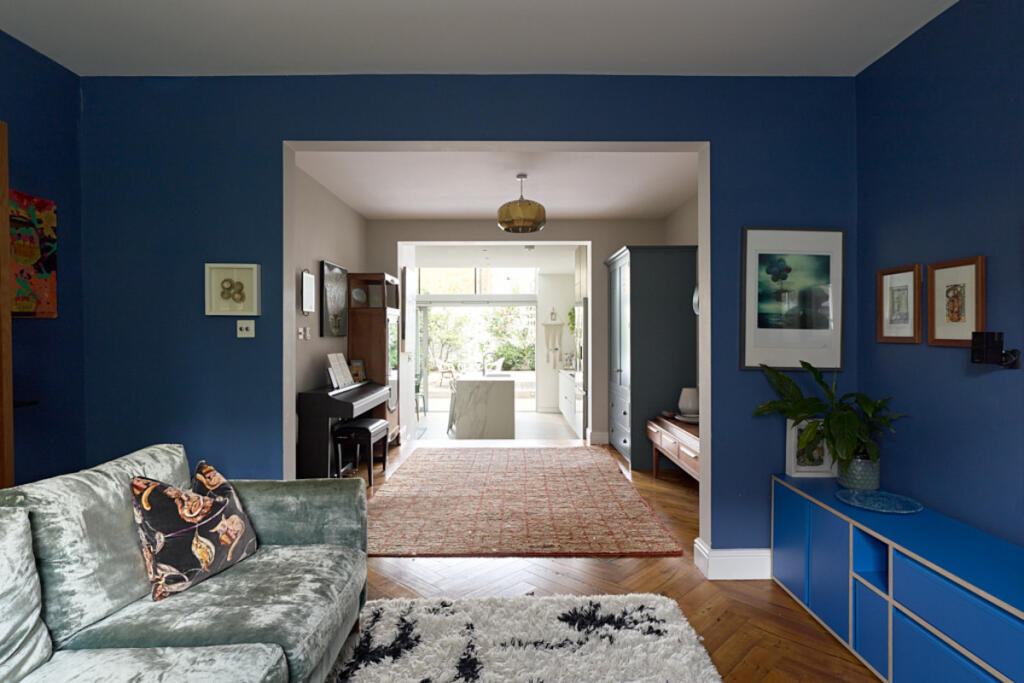 House in London - View 5