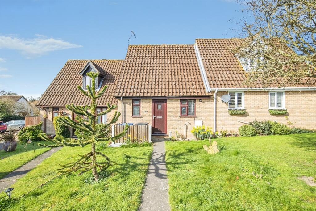 Main image of property: Aylward Close, Hadleigh, Ipswich