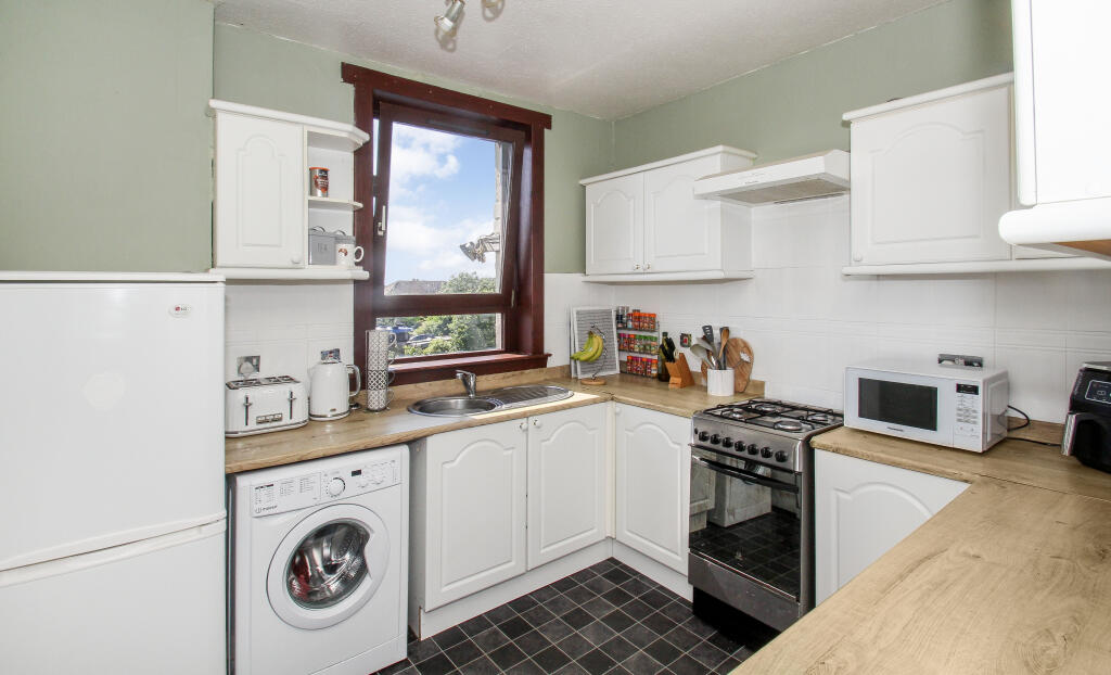 32 Fod Street, Halbeath, Dunfermline, KY11 3EL  photo 4