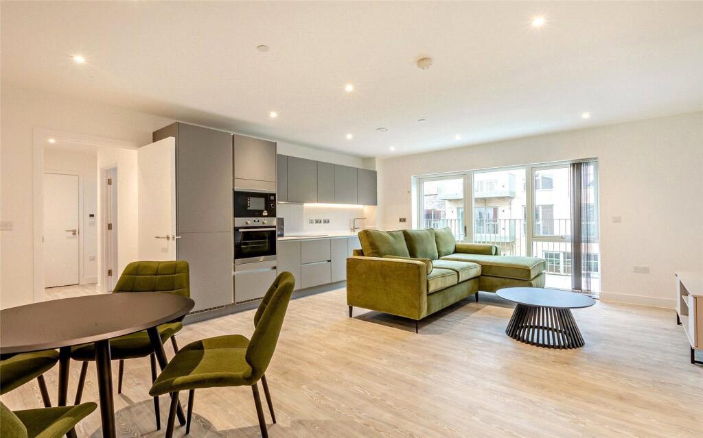 Main image of property: Bragg Way, Cambridge, Cambridgeshire, CB5