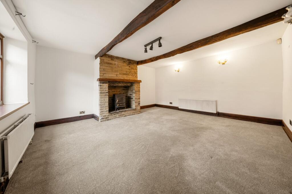House in Huddersfield - View 4