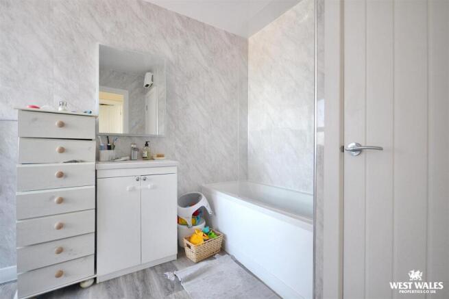 Bathroom - flat