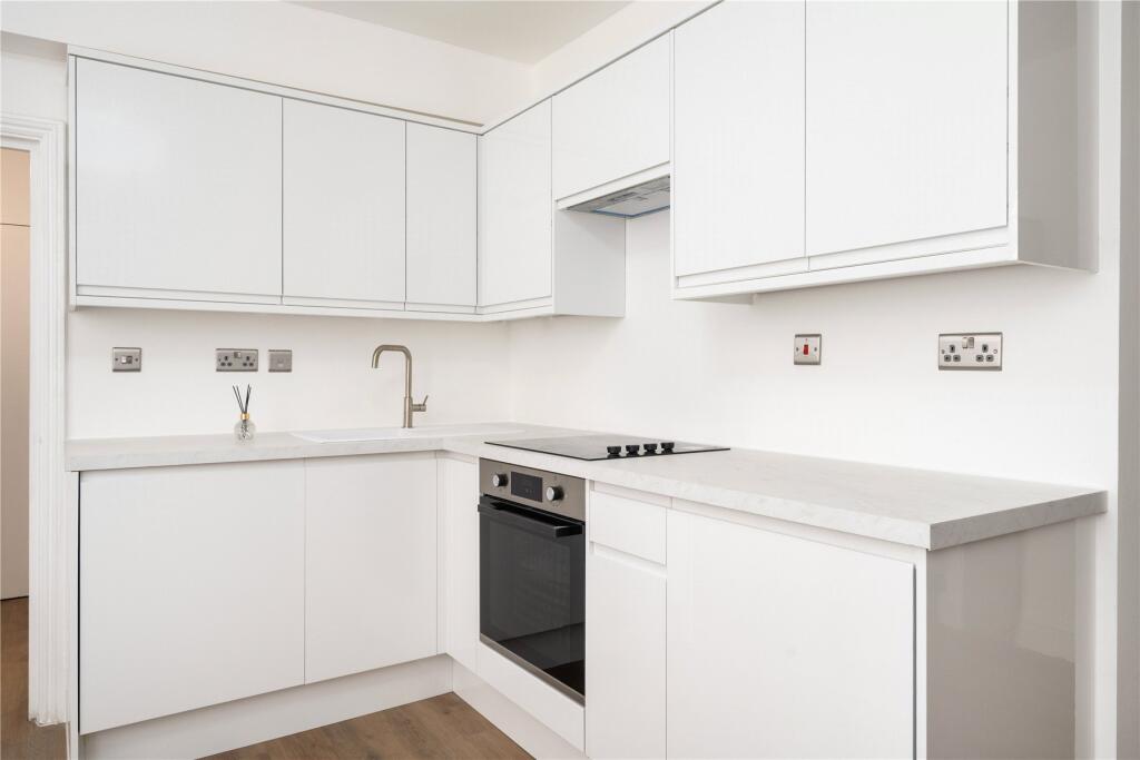 Apartment in London, Royal Borough of Kensington and Chelsea - View 4